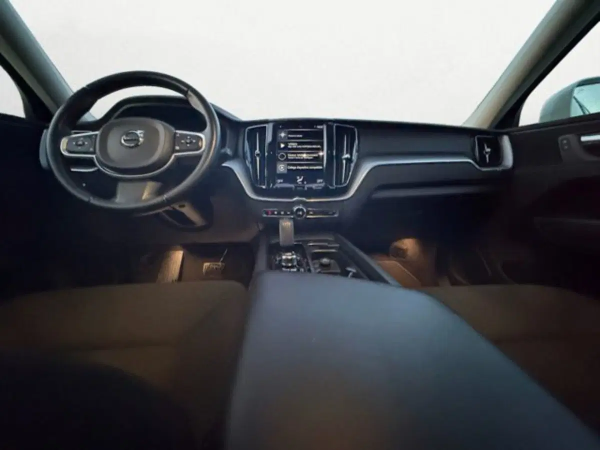 Volvo XC60 usata a Udine (9)