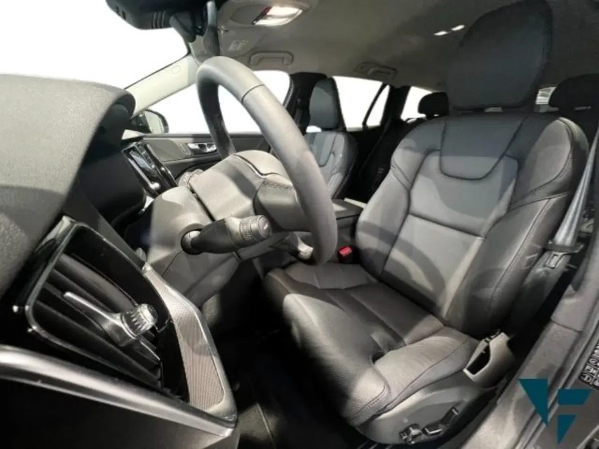 Volvo V60 usata a Udine (7)