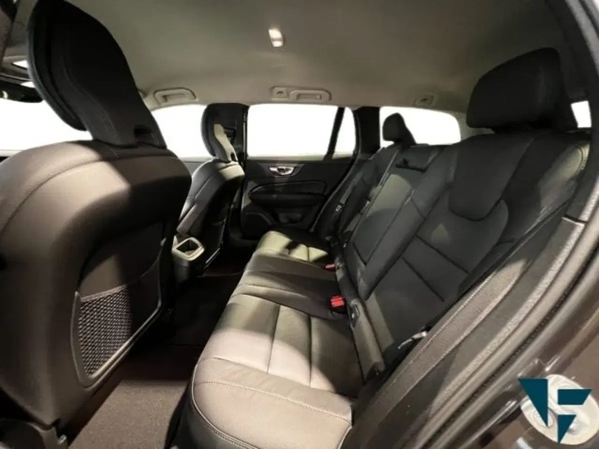 Volvo V60 usata a Udine (8)