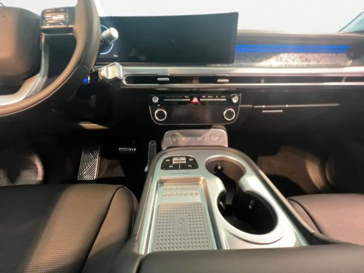 Hyundai Ioniq 9 nuova a Udine (10)