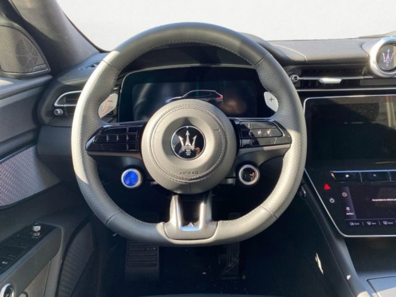 Maserati Grecale nuova a Udine (11)