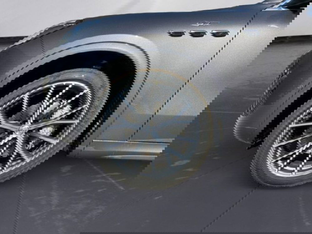 Maserati Grecale nuova a Udine (13)