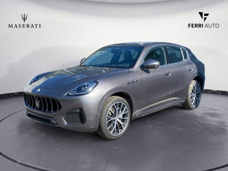 Maserati Grecale nuova a Udine (2)