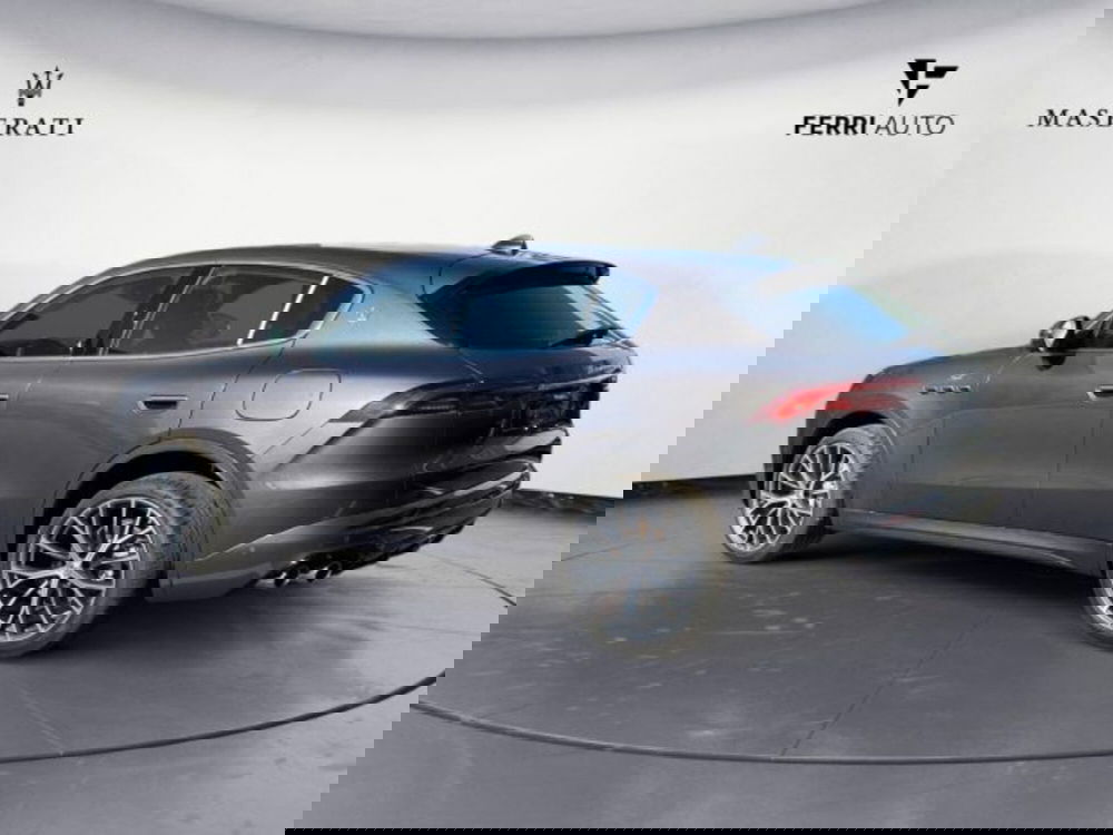 Maserati Grecale nuova a Udine (3)