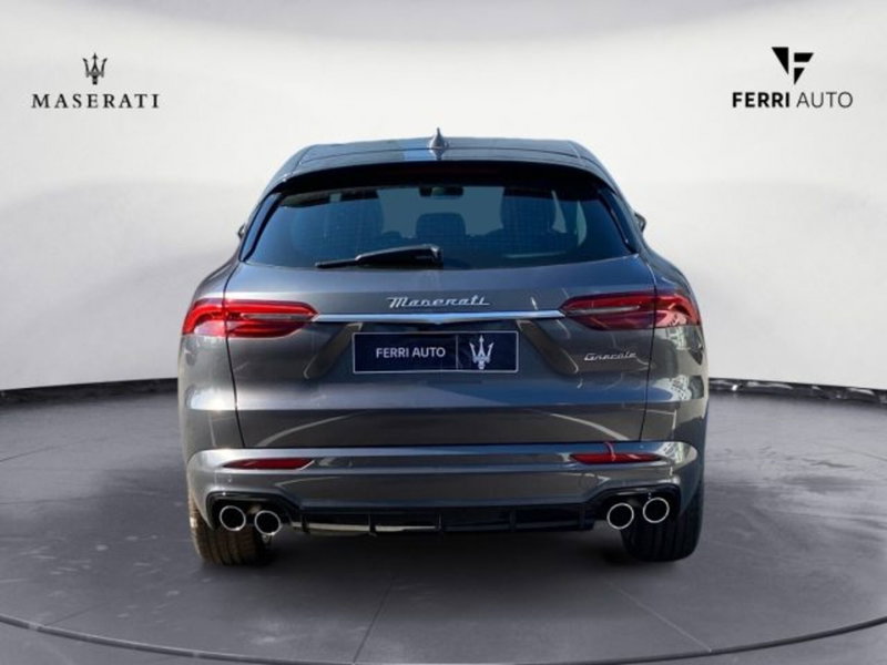 Maserati Grecale nuova a Udine (4)