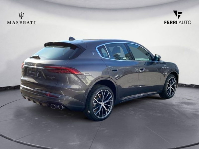 Maserati Grecale nuova a Udine (5)