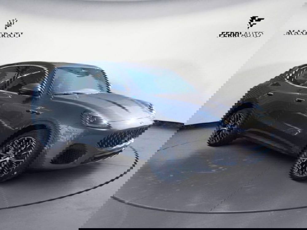 Maserati Grecale nuova a Udine (6)