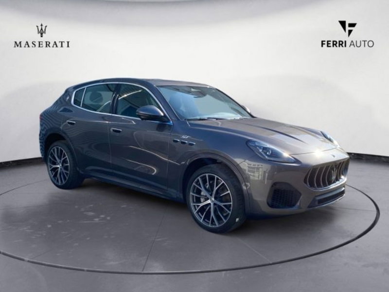Maserati Grecale nuova a Udine (6)