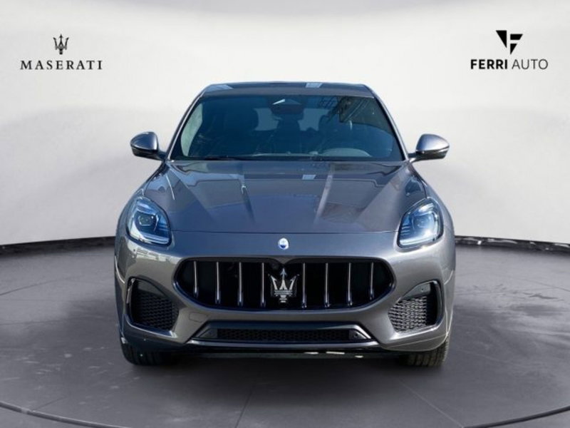 Maserati Grecale nuova a Udine (7)