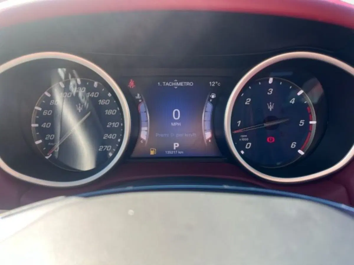 Maserati Ghibli usata a Udine (12)