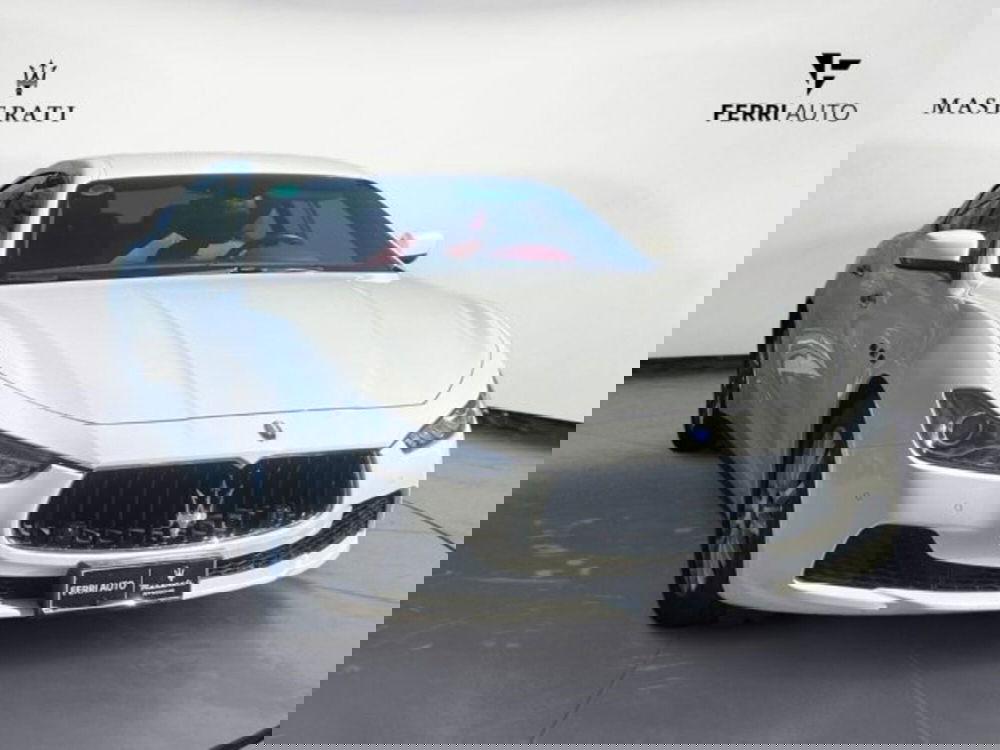 Maserati Ghibli usata a Udine (4)