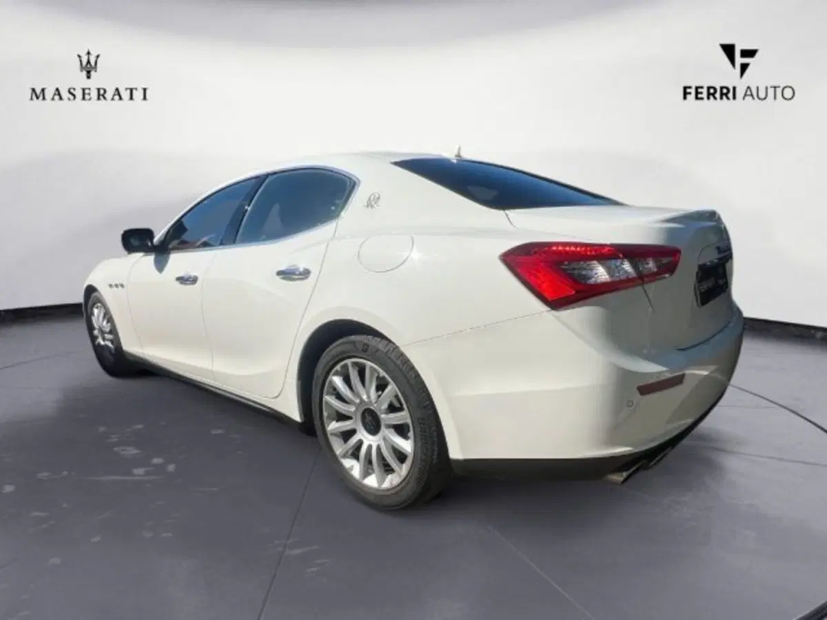 Maserati Ghibli usata a Udine (6)