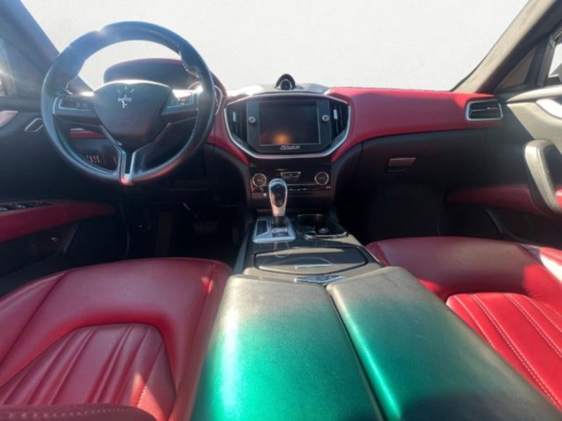 Maserati Ghibli usata a Udine (9)
