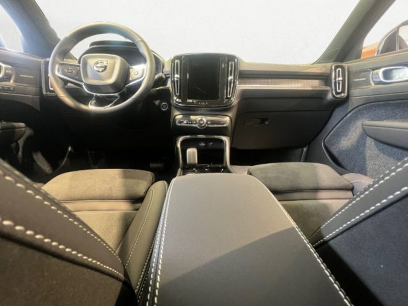 Volvo XC40 usata a Udine (10)