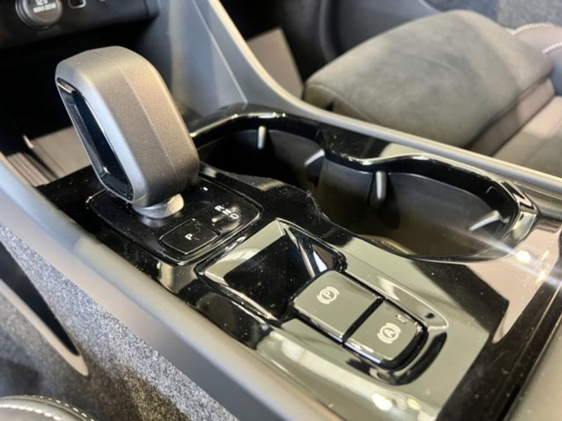 Volvo XC40 usata a Udine (12)