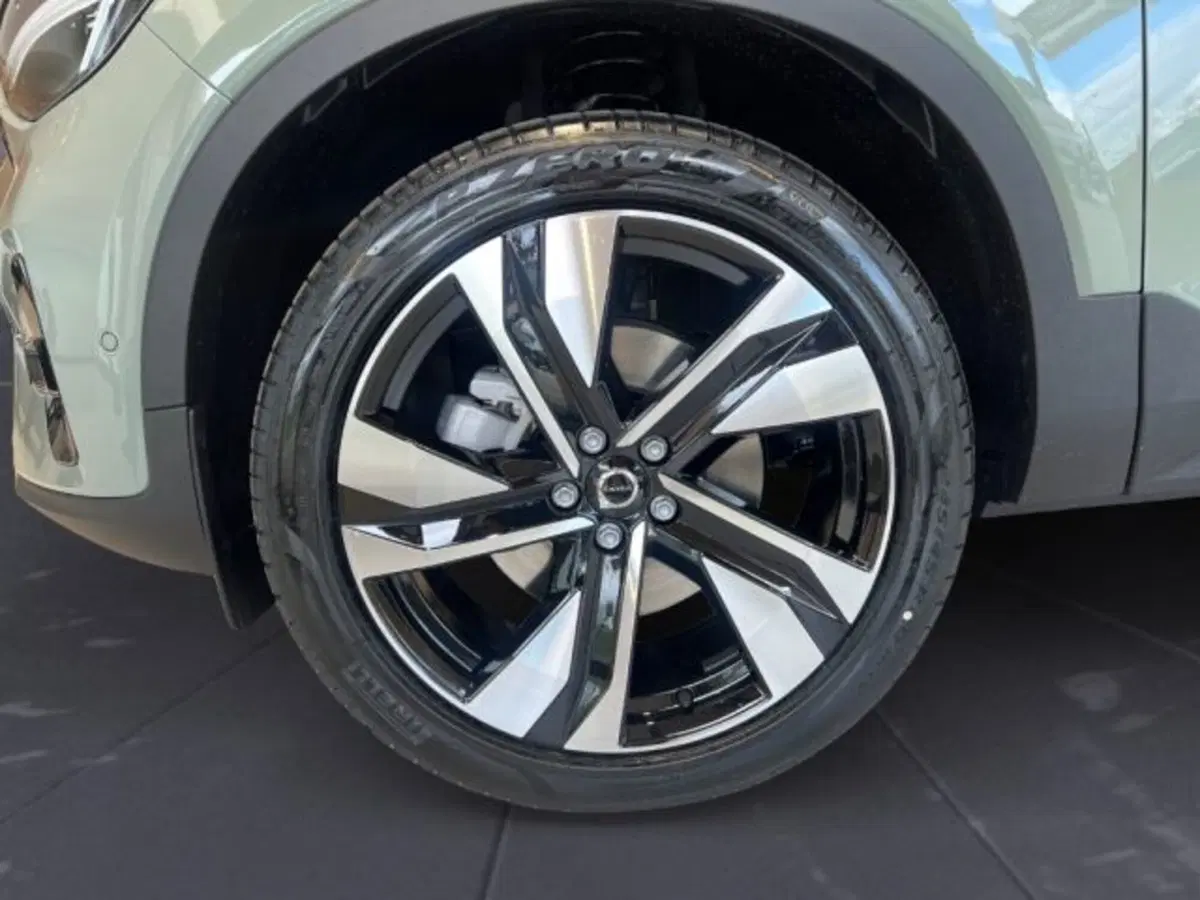 Volvo XC40 usata a Udine (13)
