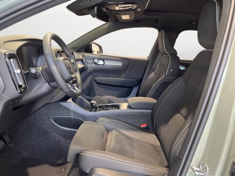 Volvo XC40 usata a Udine (8)