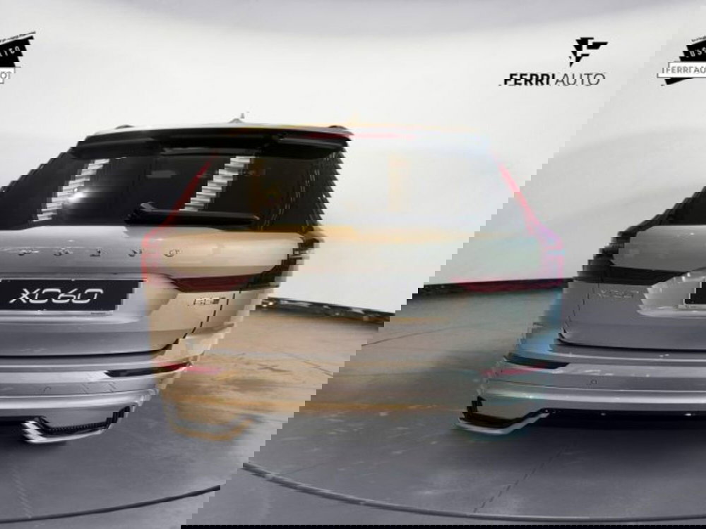 Volvo XC60 nuova a Udine (5)