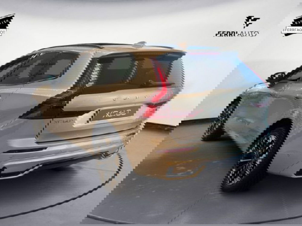 Volvo XC60 nuova a Udine (6)