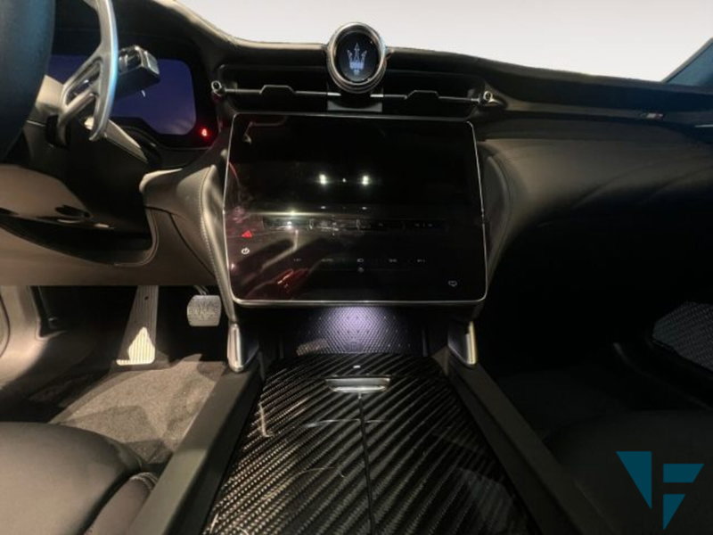 Maserati Granturismo nuova a Udine (11)