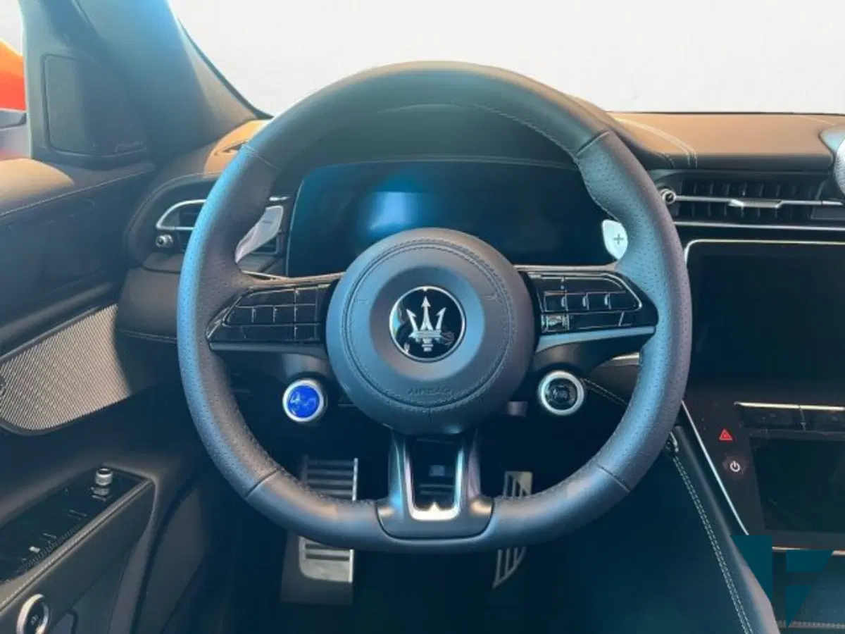 Maserati Grecale usata a Udine (12)