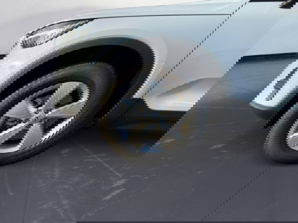 Volvo XC40 nuova a Udine (14)
