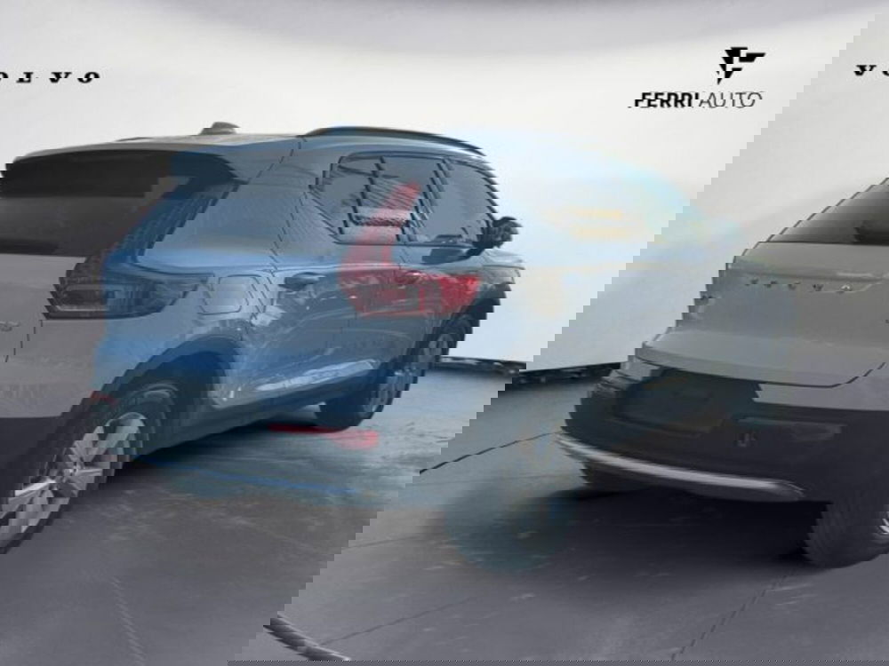 Volvo XC40 nuova a Udine (6)