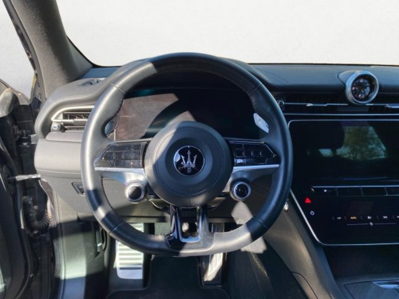 Maserati Grecale usata a Udine (11)