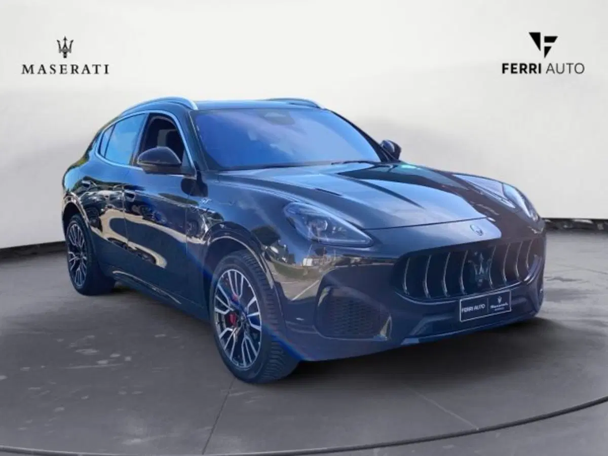 Maserati Grecale usata a Udine (6)