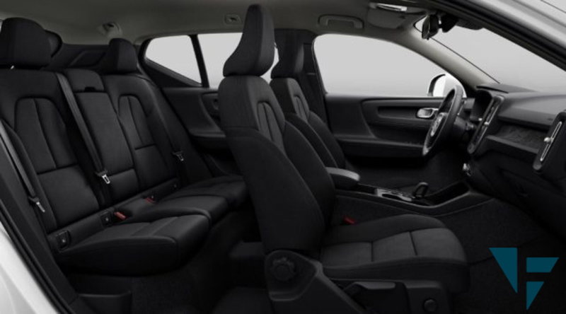Volvo XC40 nuova a Udine (6)