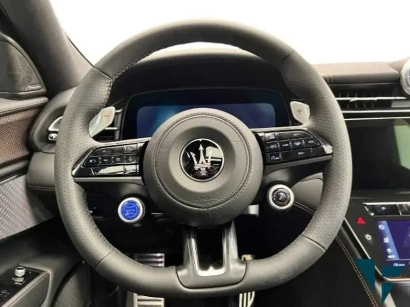 Maserati Grecale nuova a Udine (11)