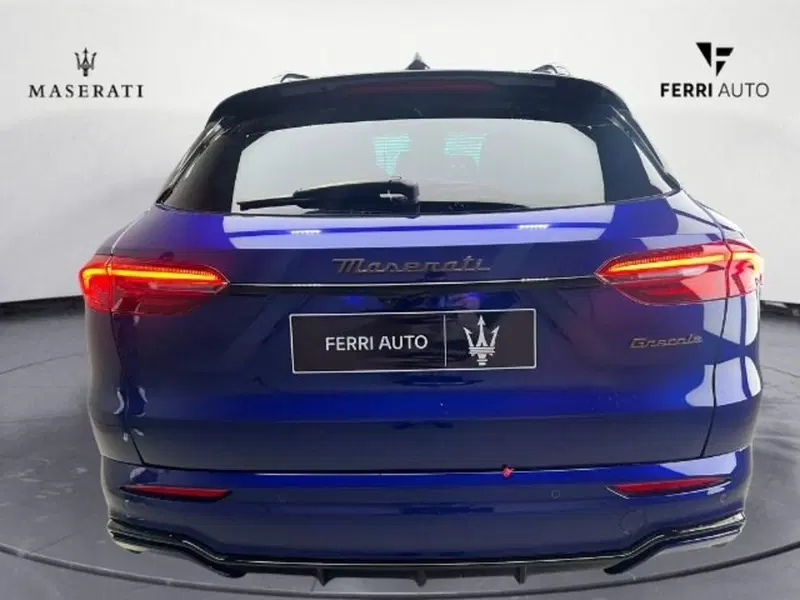 Maserati Grecale nuova a Udine (6)