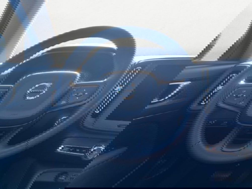 Volvo XC40 usata a Udine (10)