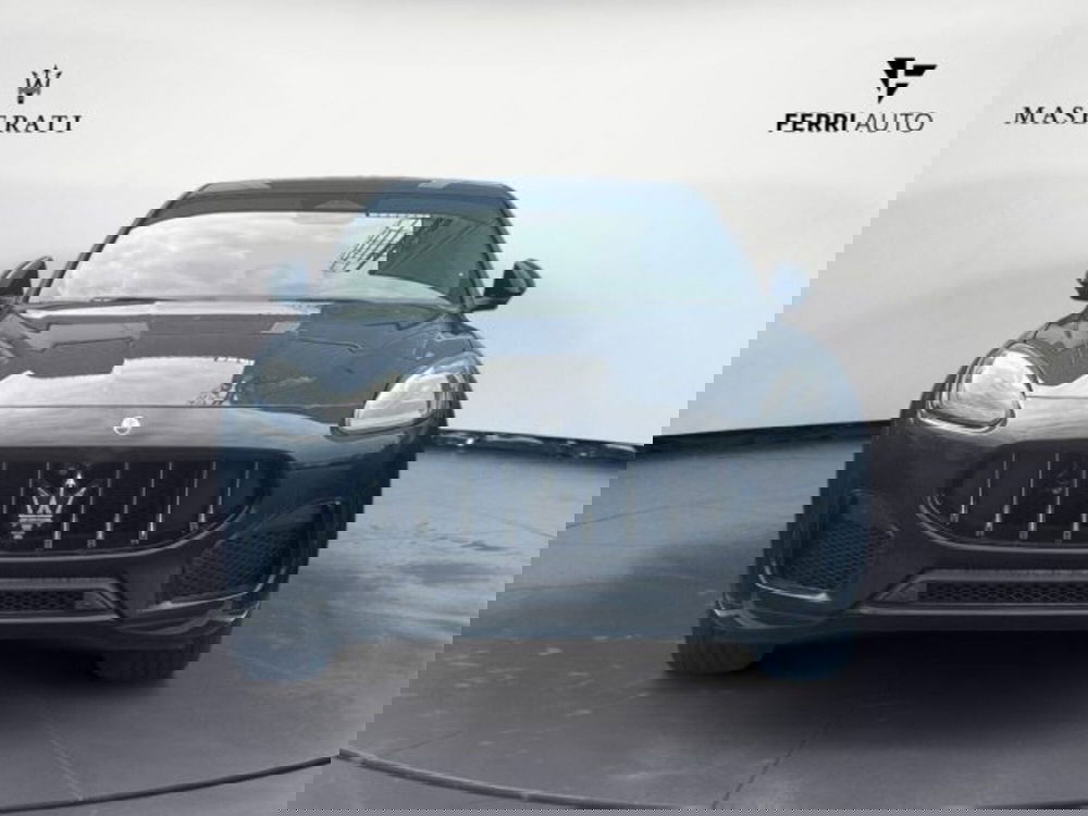 Maserati Grecale nuova a Udine (3)