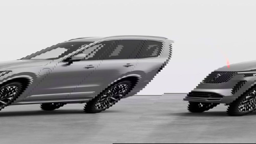 Volvo XC90 nuova a Udine