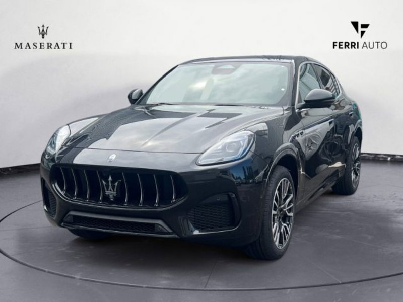 Maserati Grecale nuova a Udine (2)