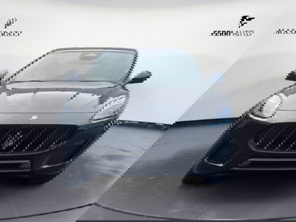 Maserati Grecale nuova a Udine (3)