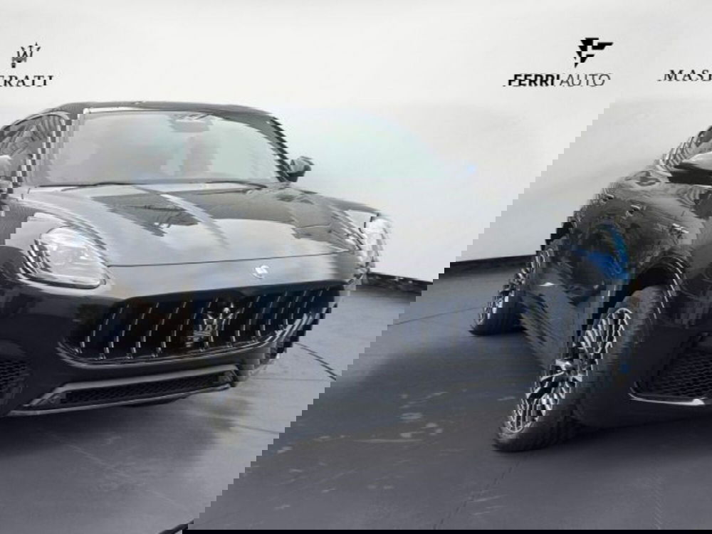 Maserati Grecale nuova a Udine (4)