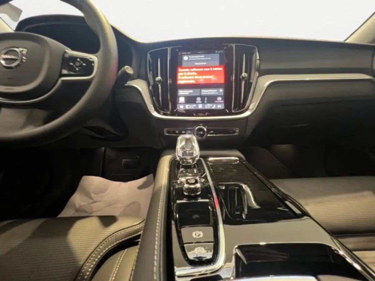 Volvo V60 nuova a Udine (10)