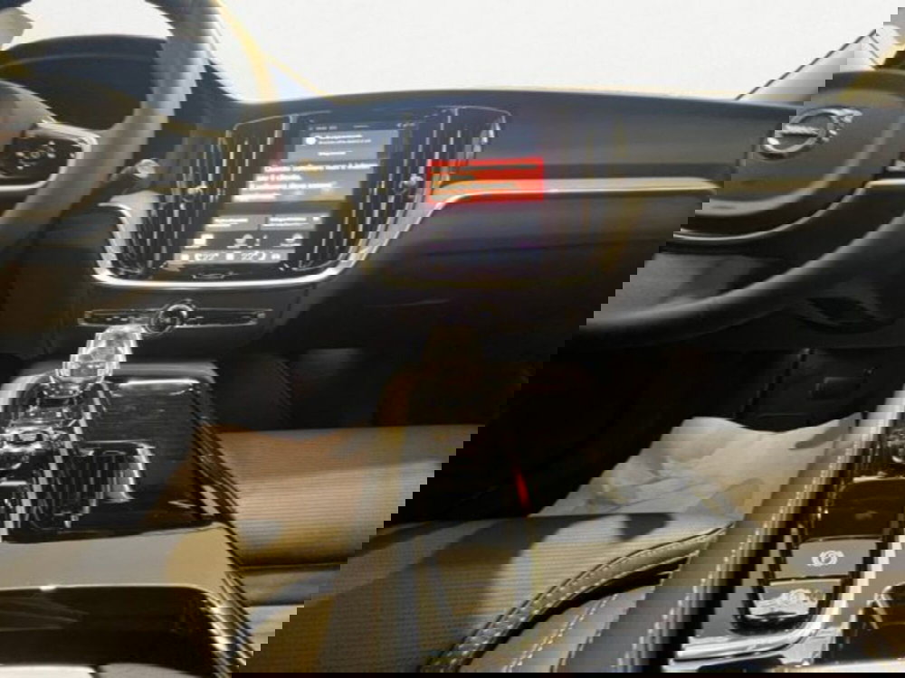 Volvo V60 nuova a Udine (10)