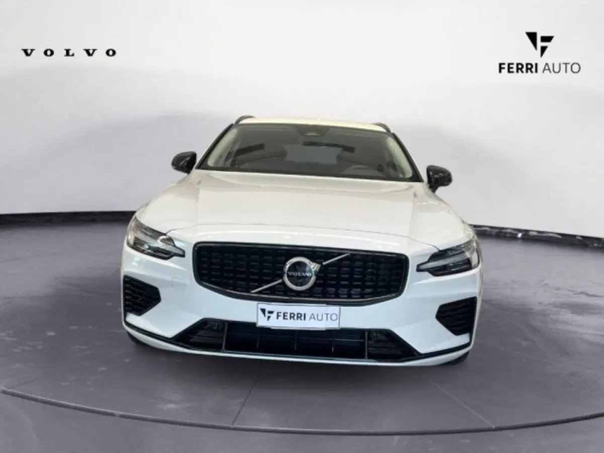 Volvo V60 nuova a Udine (2)