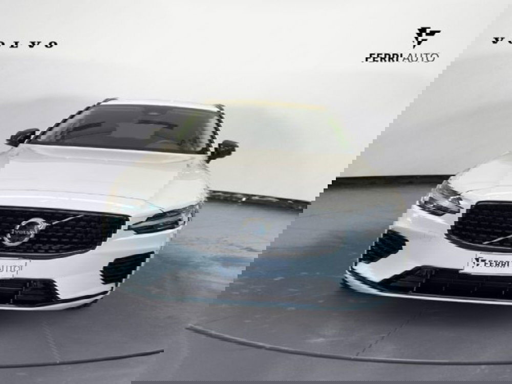 Volvo V60 nuova a Udine (2)