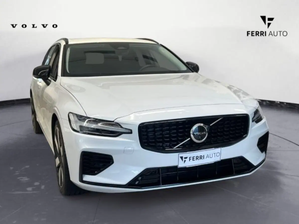 Volvo V60 nuova a Udine (3)