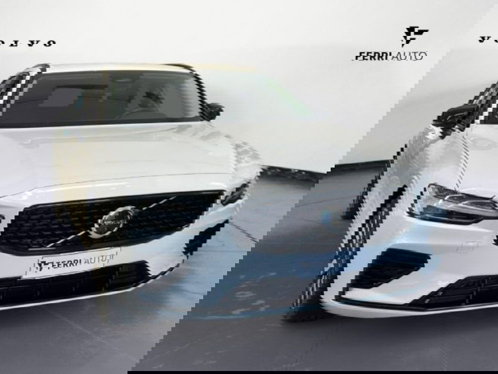 Volvo V60 nuova a Udine (3)