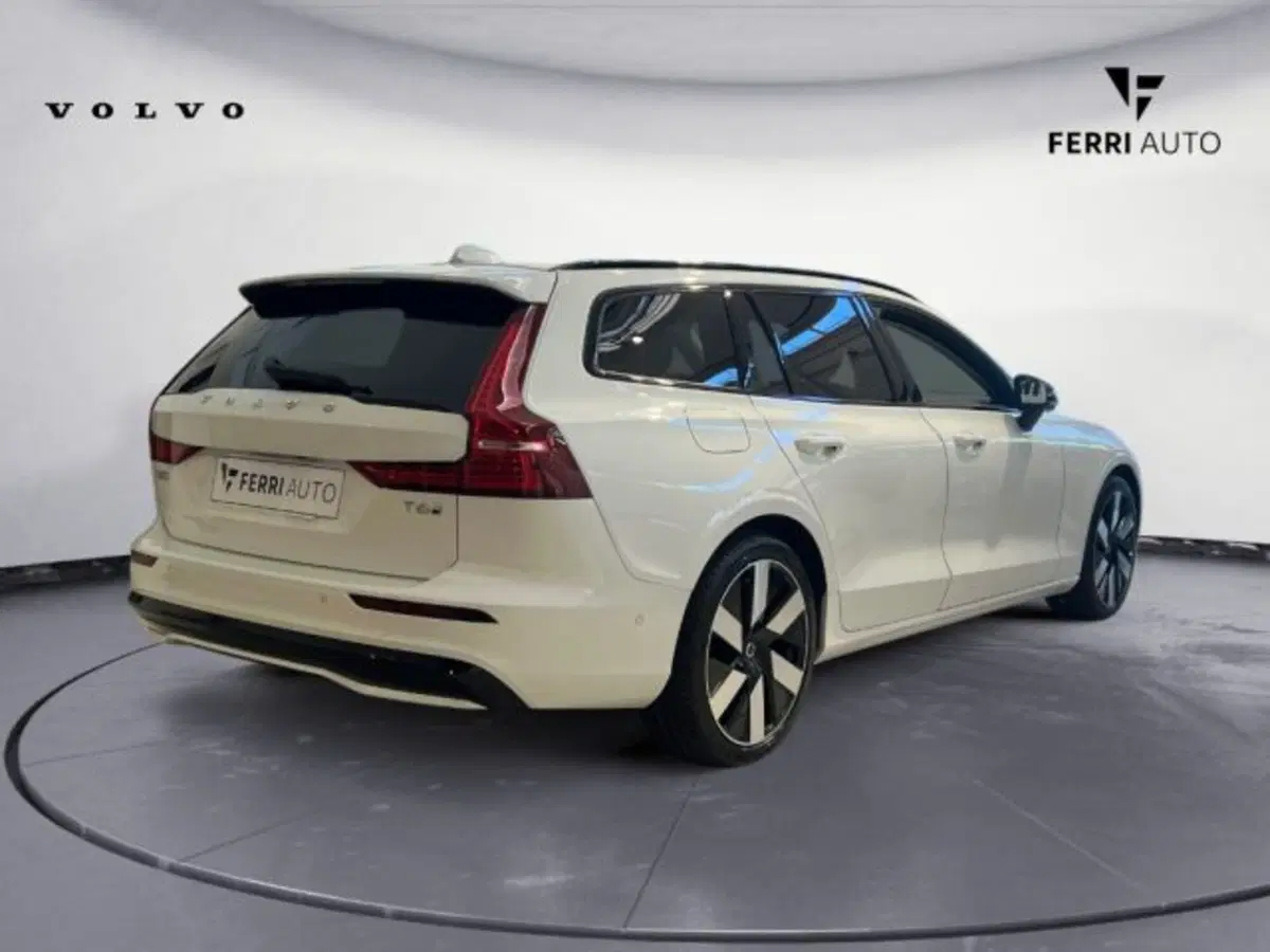 Volvo V60 nuova a Udine (4)