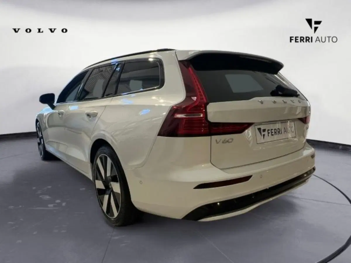 Volvo V60 nuova a Udine (5)