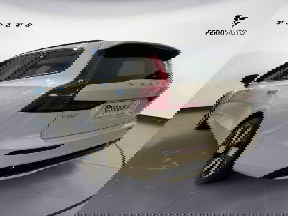 Volvo V60 nuova a Udine (5)