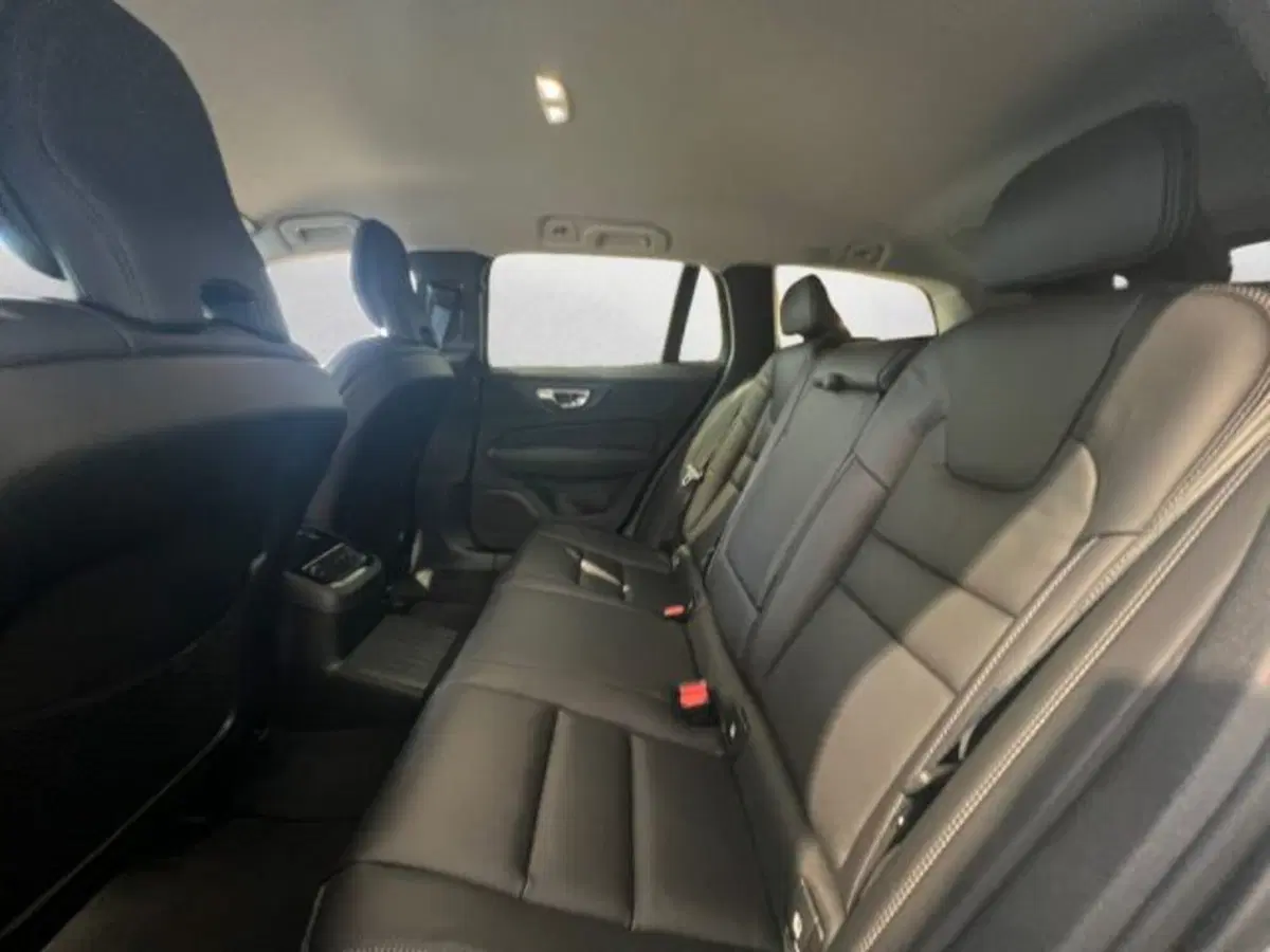 Volvo V60 nuova a Udine (7)