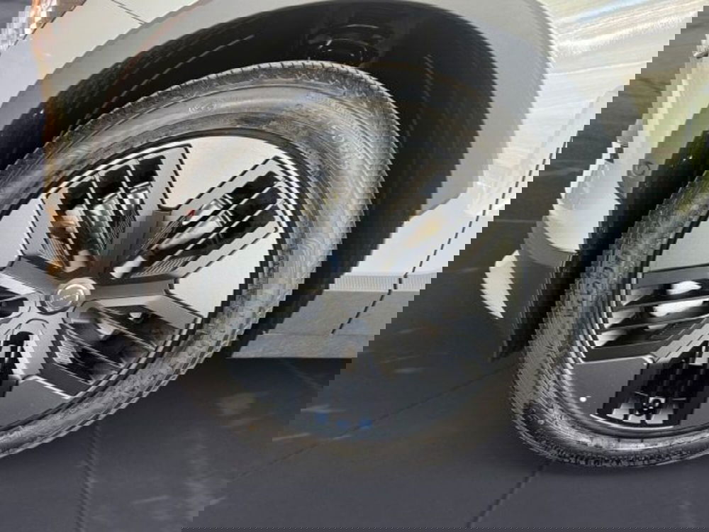 Volvo EX30 Cross Country nuova a Udine (11)