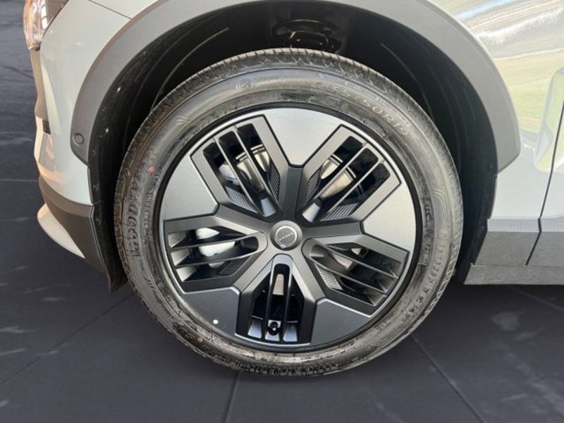 Volvo EX30 Cross Country nuova a Udine (11)